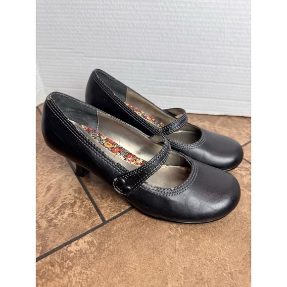 Mudd Shoes - Vintage Mudd Black Kitten High Heel 2" Mary Jane Size 8m
